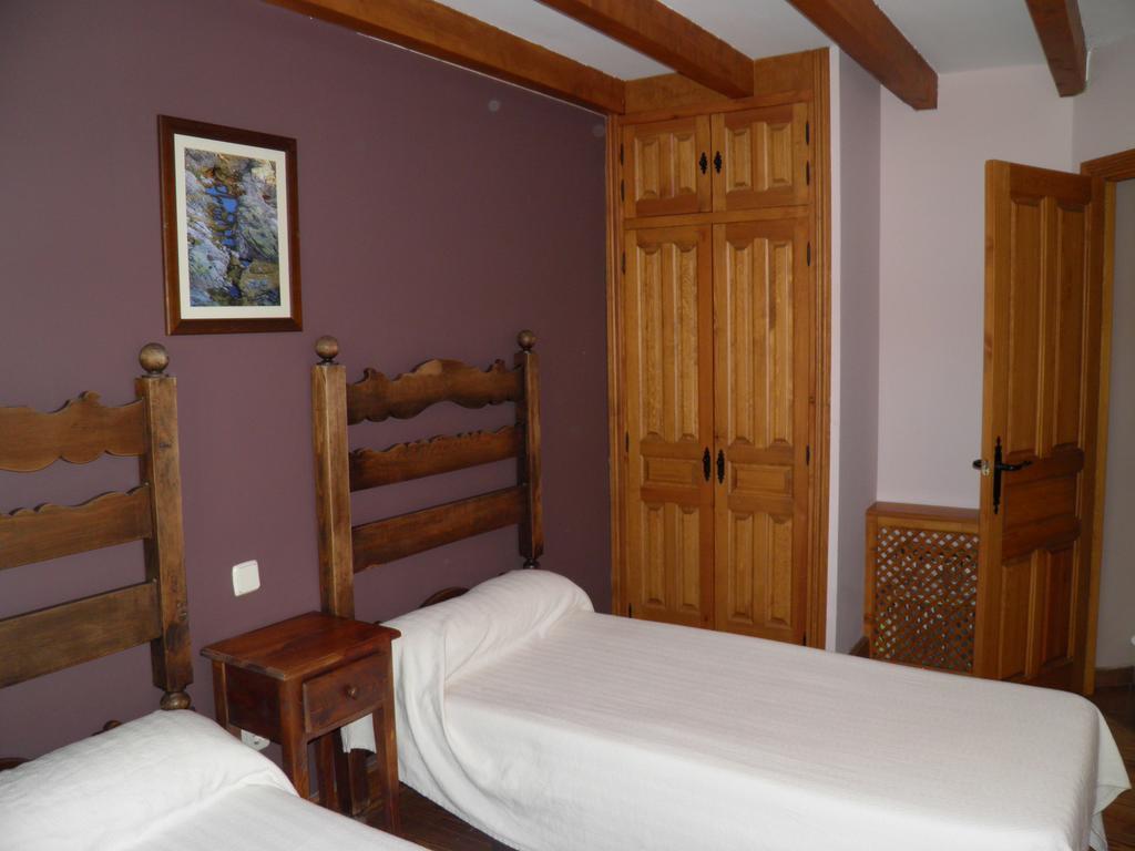 Mirasierra II Y III Navarredonda de Gredos Luaran gambar